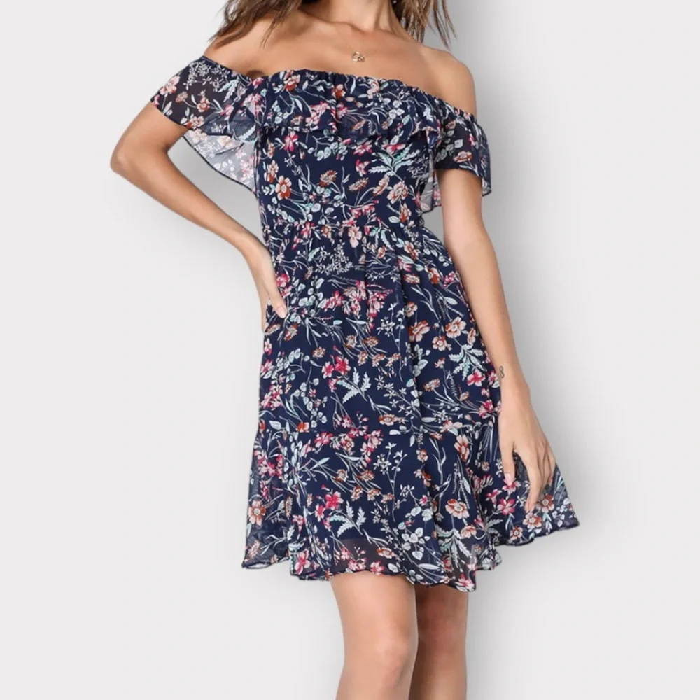 Lulu’s My Favorite Navy Floral Dress Large